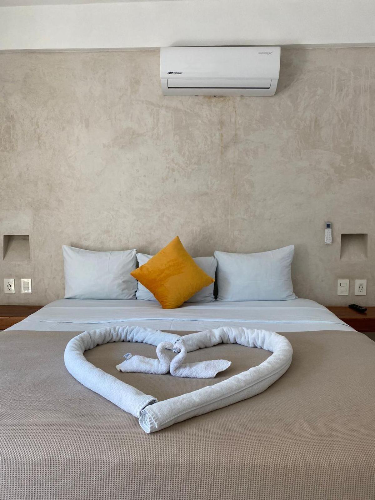 Hotel Pelecanus Suites Holbox Exterior photo