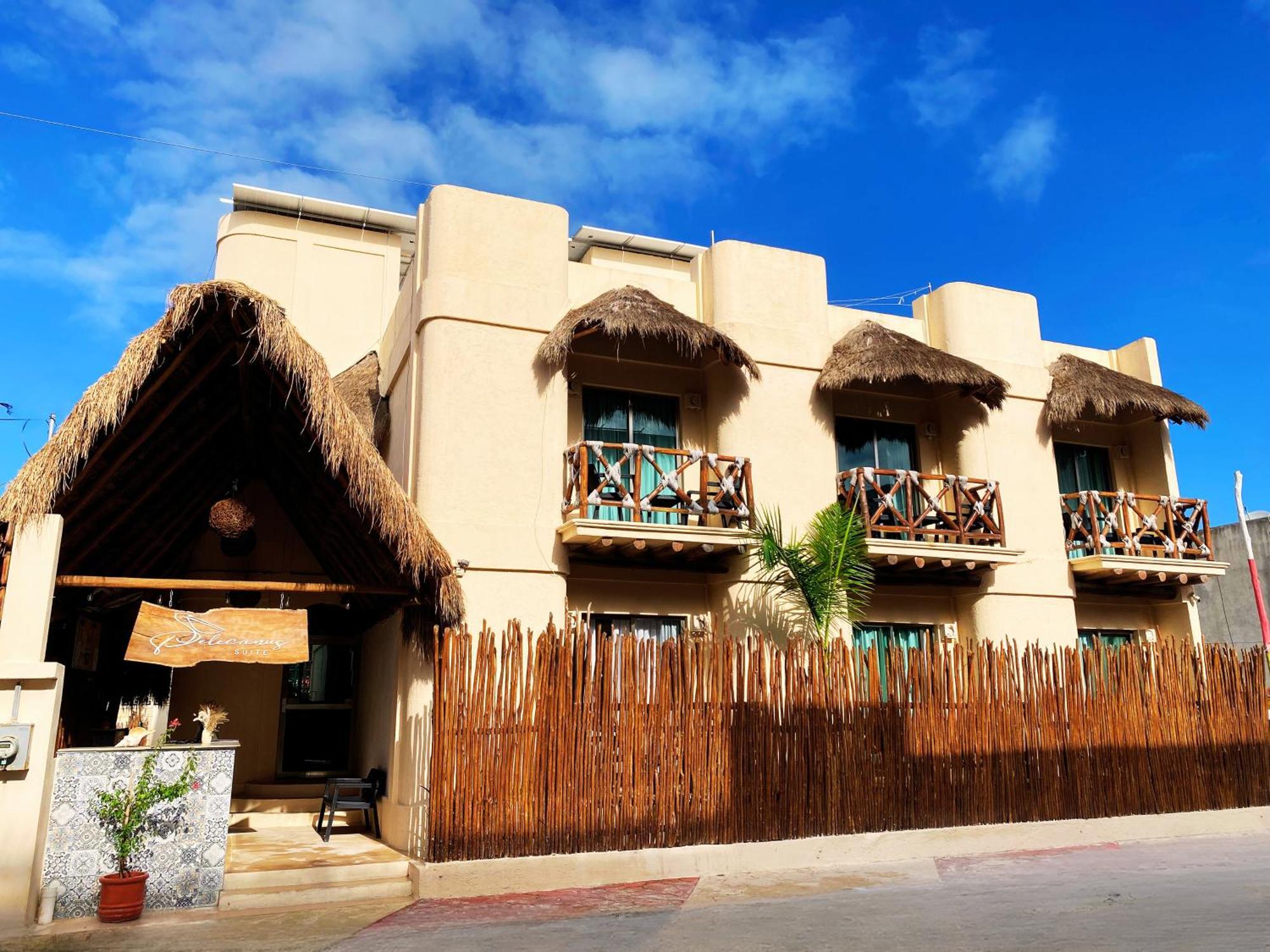 Hotel Pelecanus Suites Holbox Exterior photo