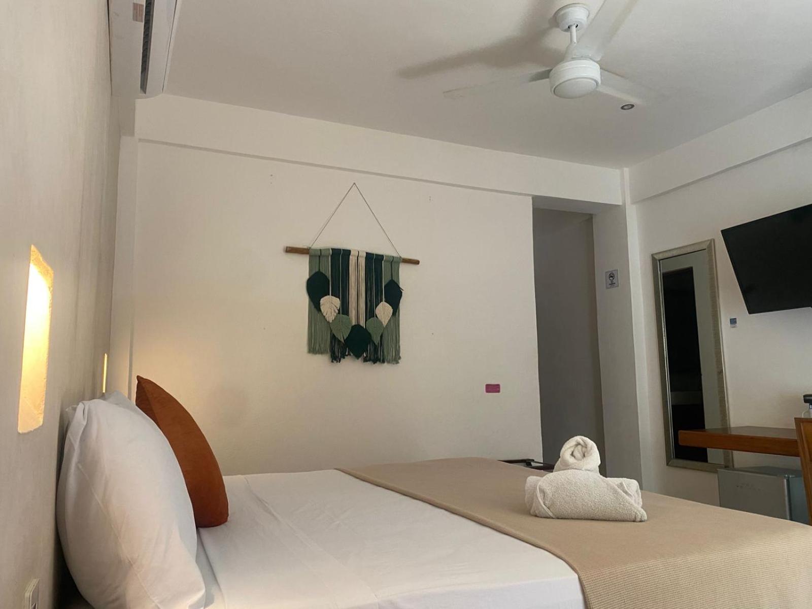 Hotel Pelecanus Suites Holbox Exterior photo